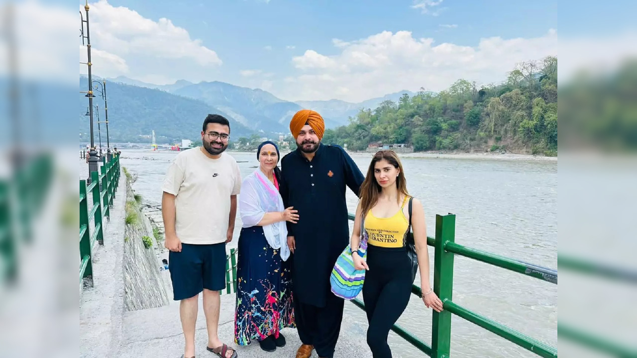 Navjot Sidhu Goes On Family Trip To Rishikesh