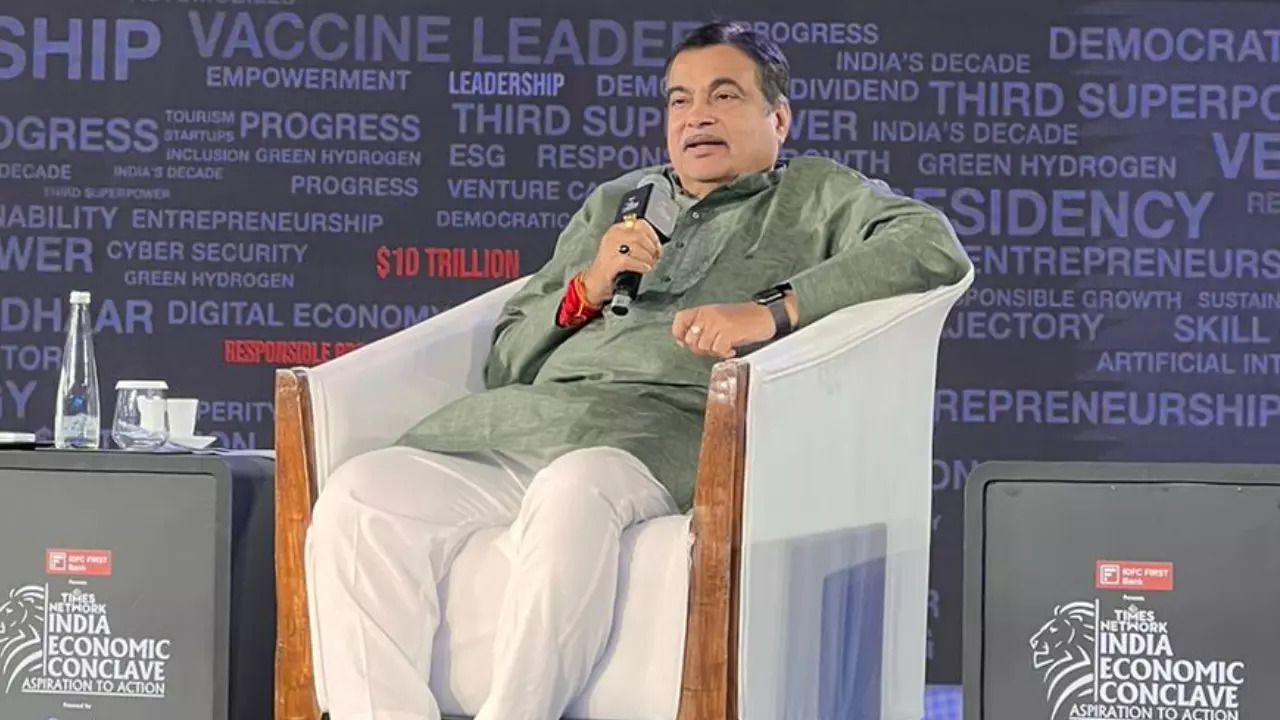 Nitin Gadkari at India Economic Conclave 2023.