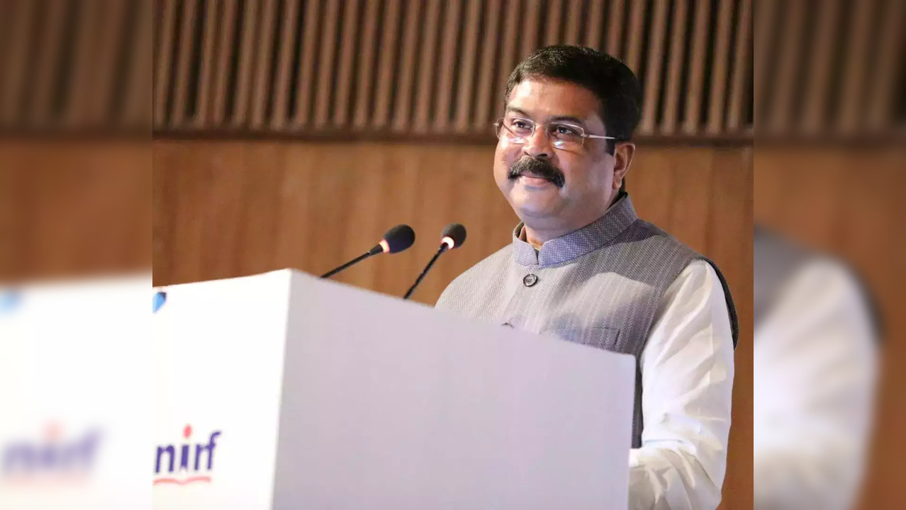 Dharmendra Pradhan and Singapore Education Minister