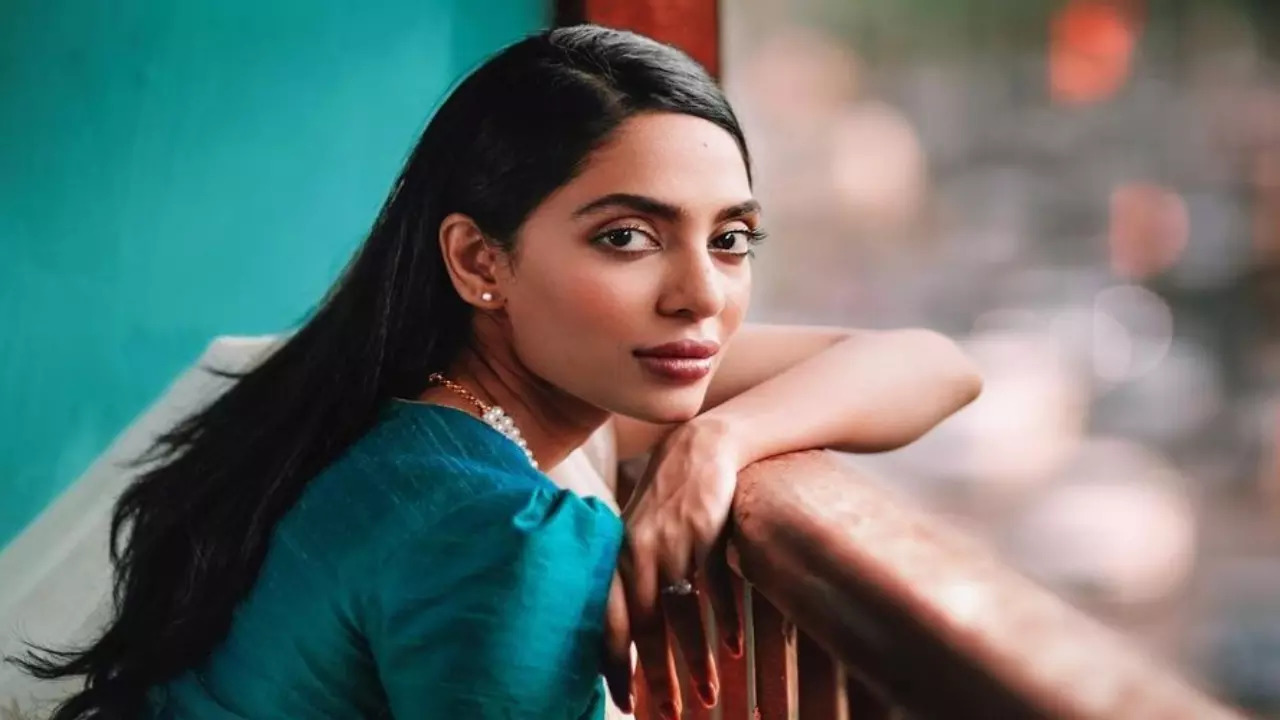 Sobhita Dhulipala