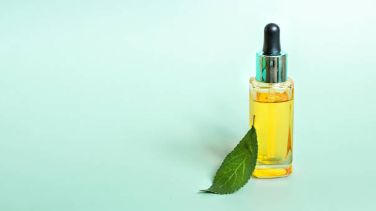 5 Ways To Use Tea Tree Oil To Promote Hair Growth