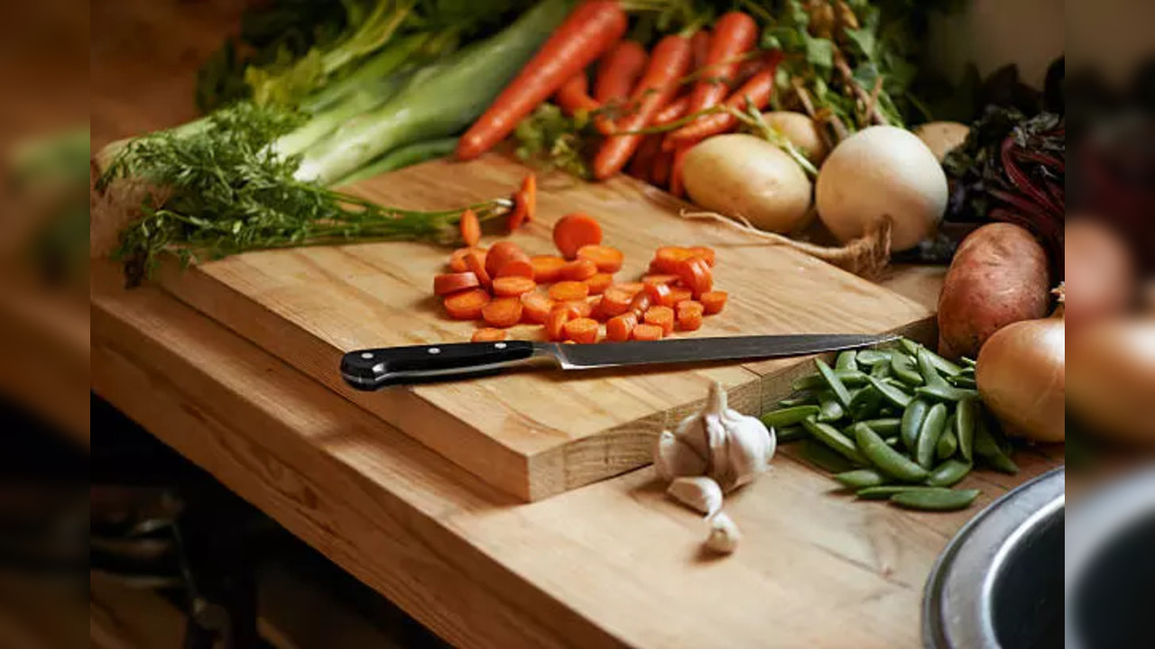 Vegetable chopping board