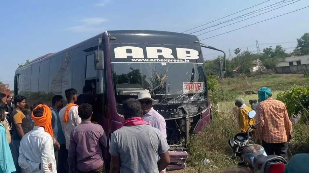 Maharashtra Road Accident