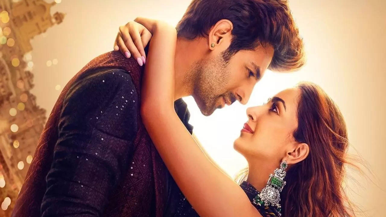 Satya Prem Ki Katha Trailer Out Now! Kartik Aaryan Turns Lover Boy For Baidi-To-Be Kiara Advani In Gujju Love Story