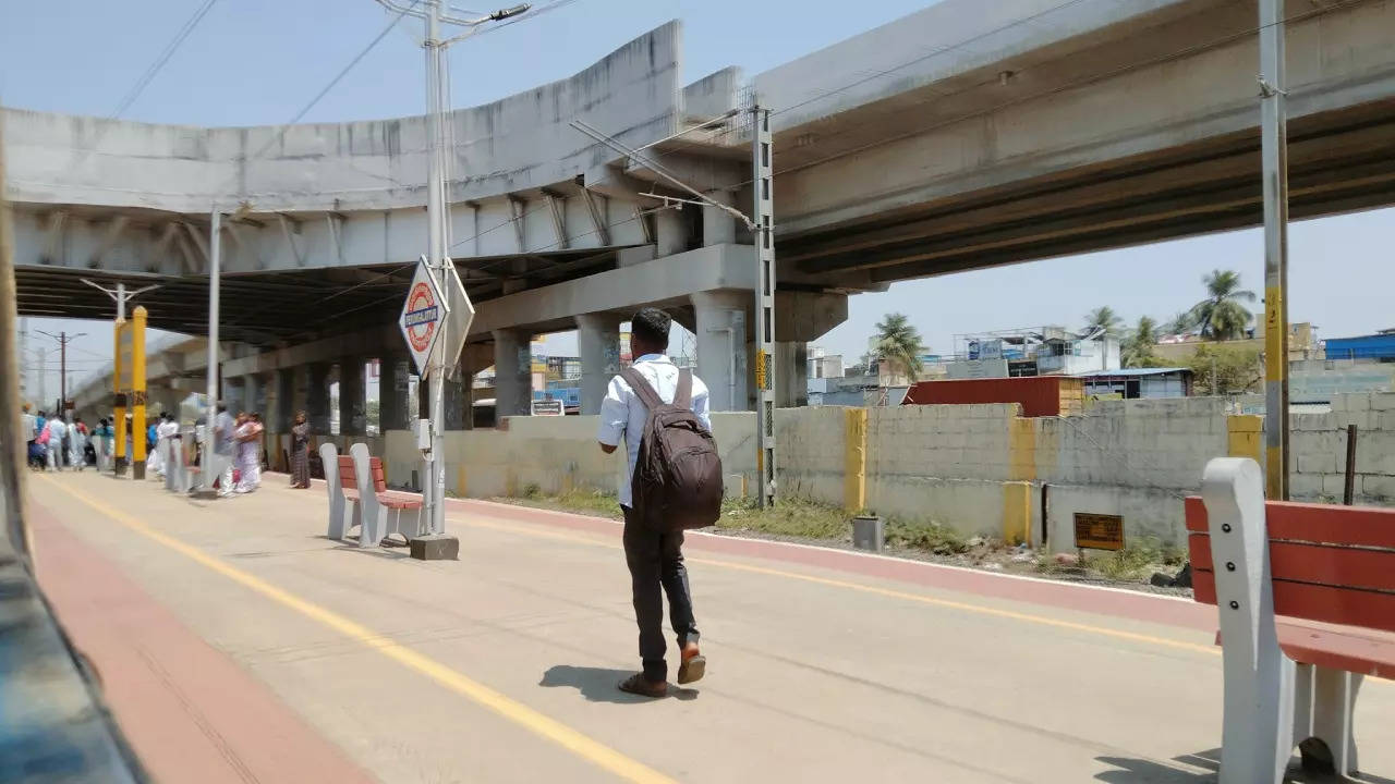 Part of Perungalathur flyover.