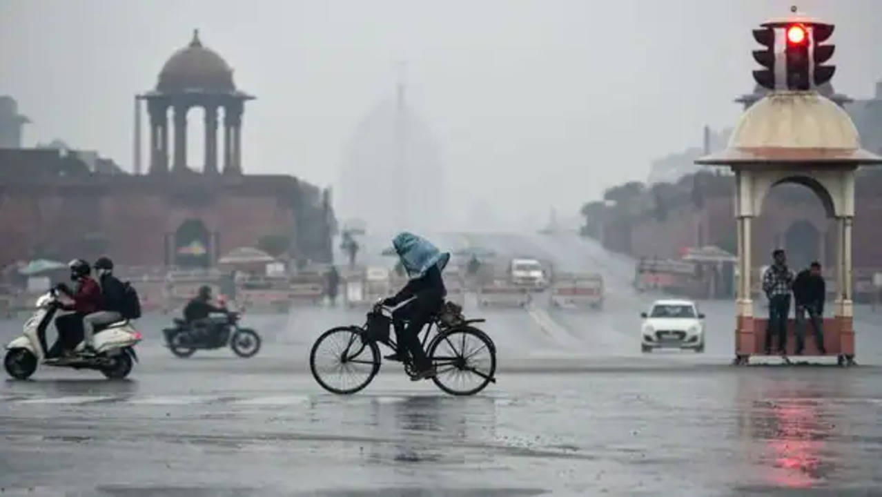 Light rain to lash national capital on Friday