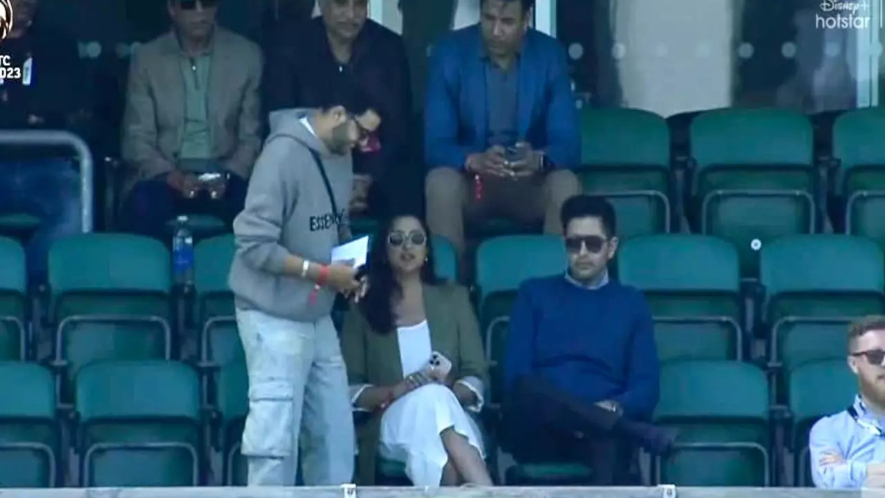 WTC 2023 Final: Parineeti Chopra, Raghav Chadha attend Day-3 of India Vs Australia clash at The Oval