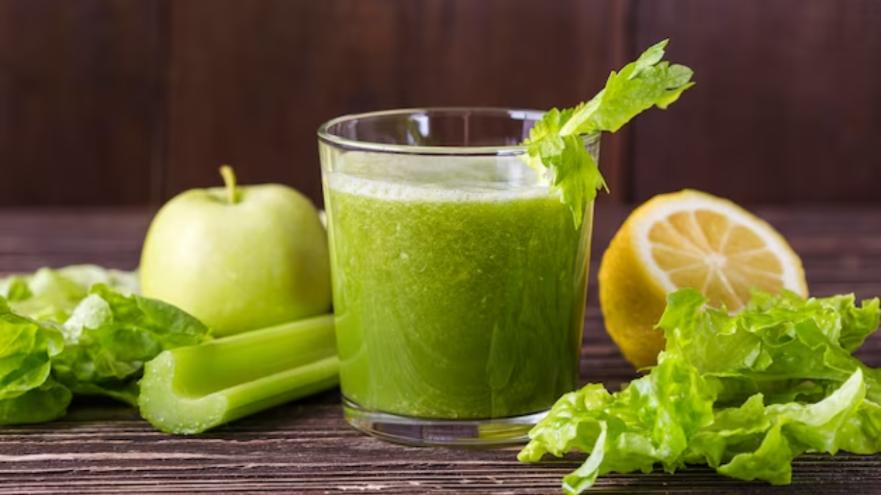 Kickstart Your Mornings With This Sugar-Free Green Juice For Optimum Health