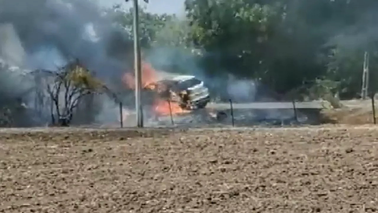 Five Cars Catch Fire