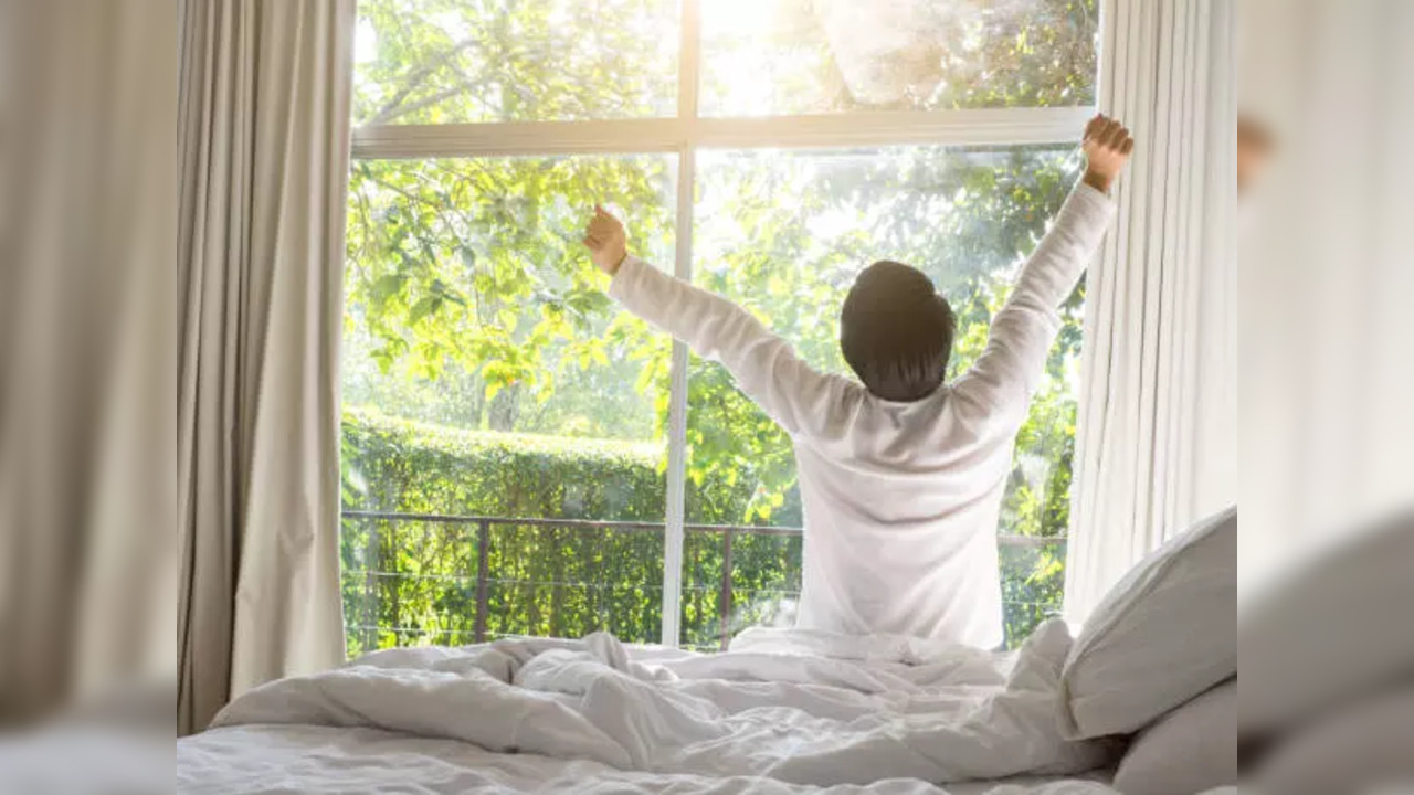 10 Simple Solutions to Waking Up in the Morning with More Energy ...