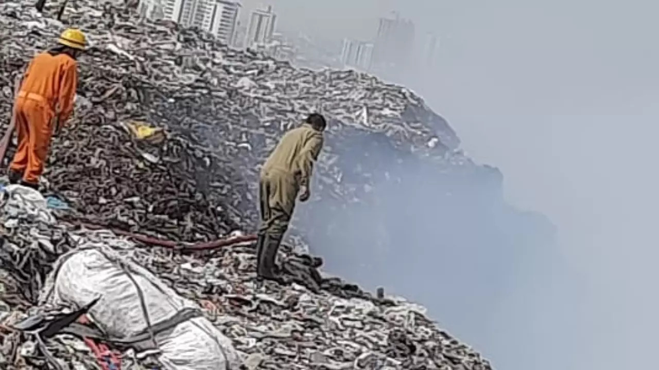 Fire at Ghazipur Landfill Site