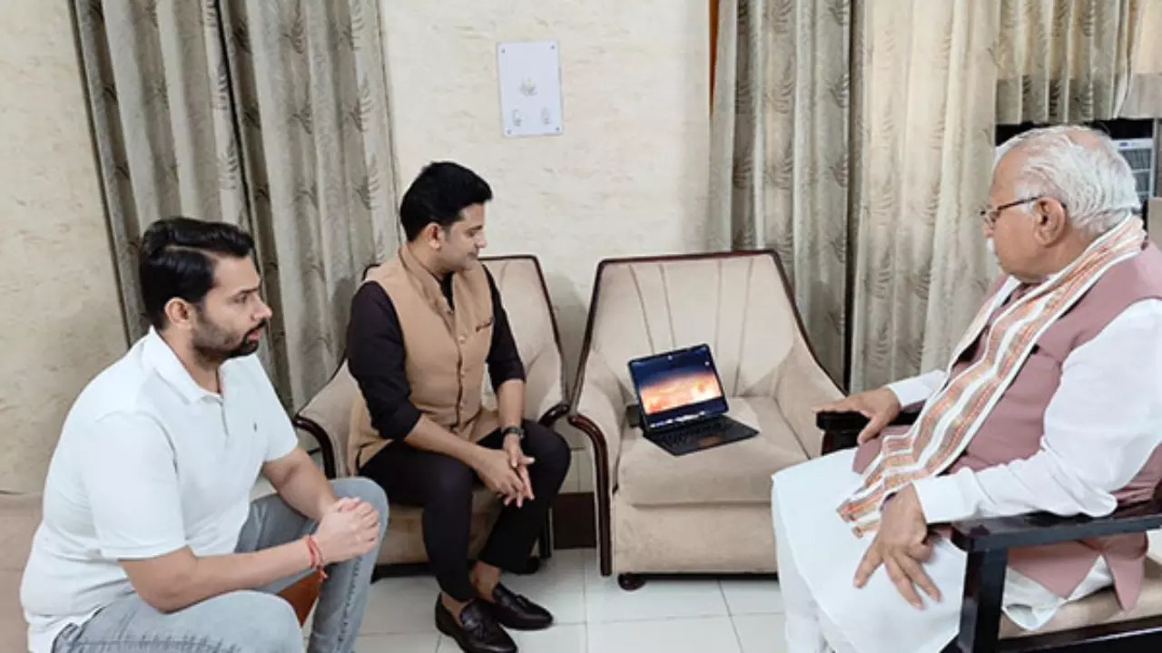 Manoj Muntashir meets Haryana CM