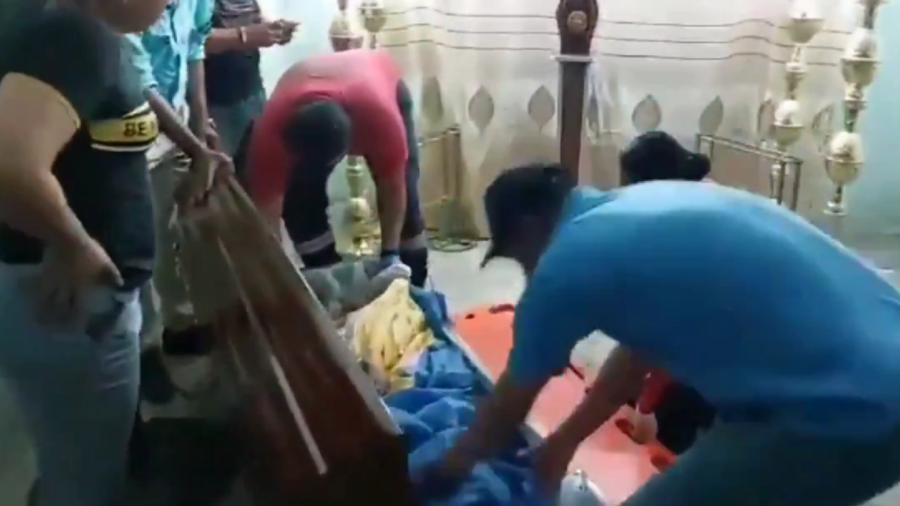 Woman Declared Dead In Hospital Wakes Up Inside Coffin At Her Own Funeral Shocking Clips Go 