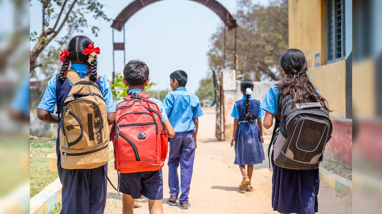 Andhra Pradesh CM Distributes Free Education Kits to School Students - Vimarsana News