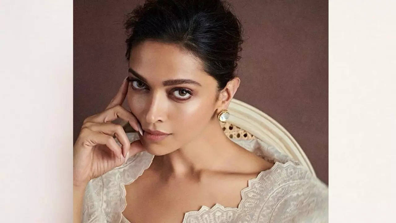 Deepika Padukone Makes India Proud Once Again! Pathaan Actor To