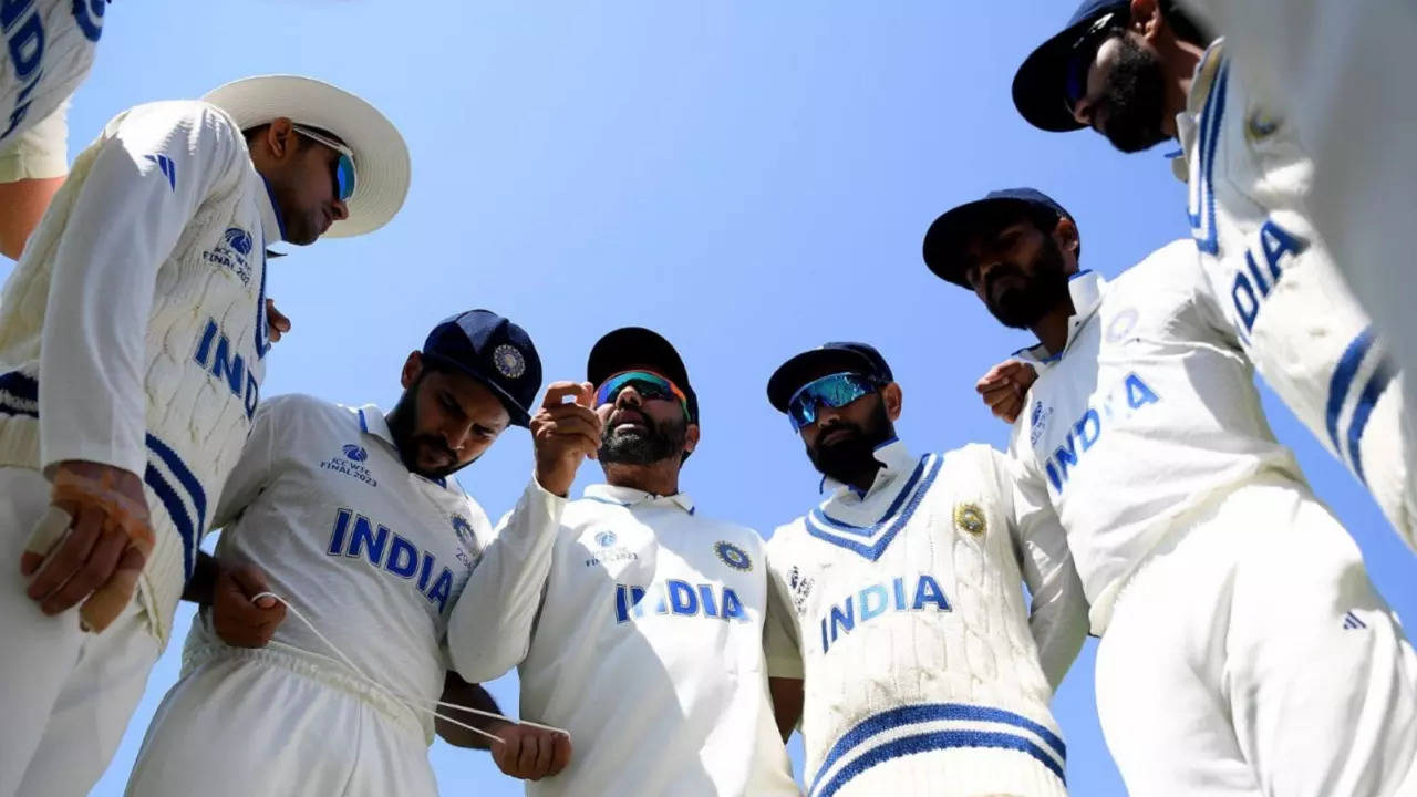 Sunil Gavaskar blasts Team India