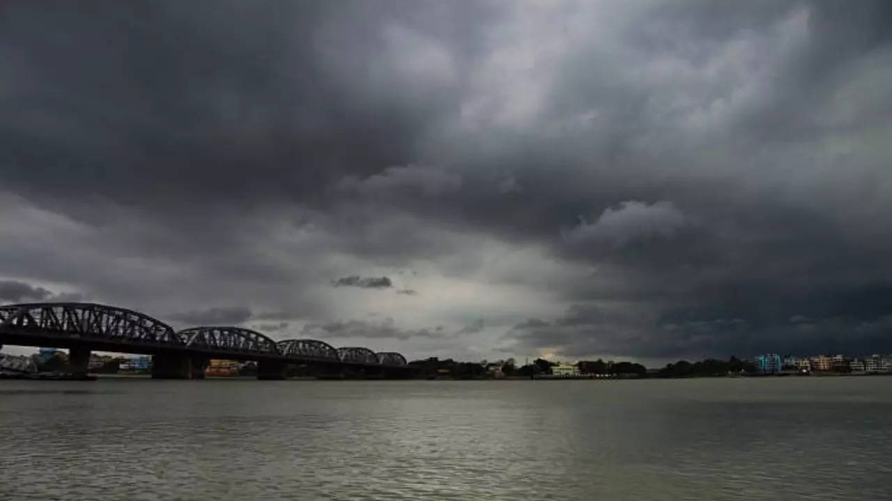 Monsoon expected in Kolkata after Cyclone Biparjoy makes landfall