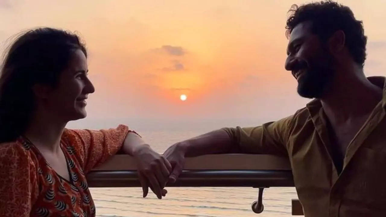 Lovebirds Katrina Kaif And Vicky Kaushal Hold Hands, Lost In Each Other Eyes Amid Sunset And It's Pure Romance