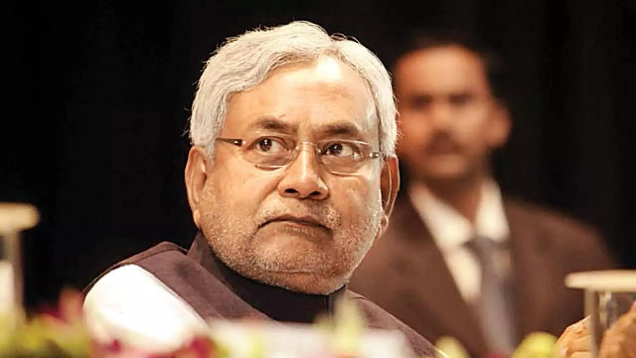 There has been a big lapse in the security of Bihar Chief Minister Nitish Kumar.