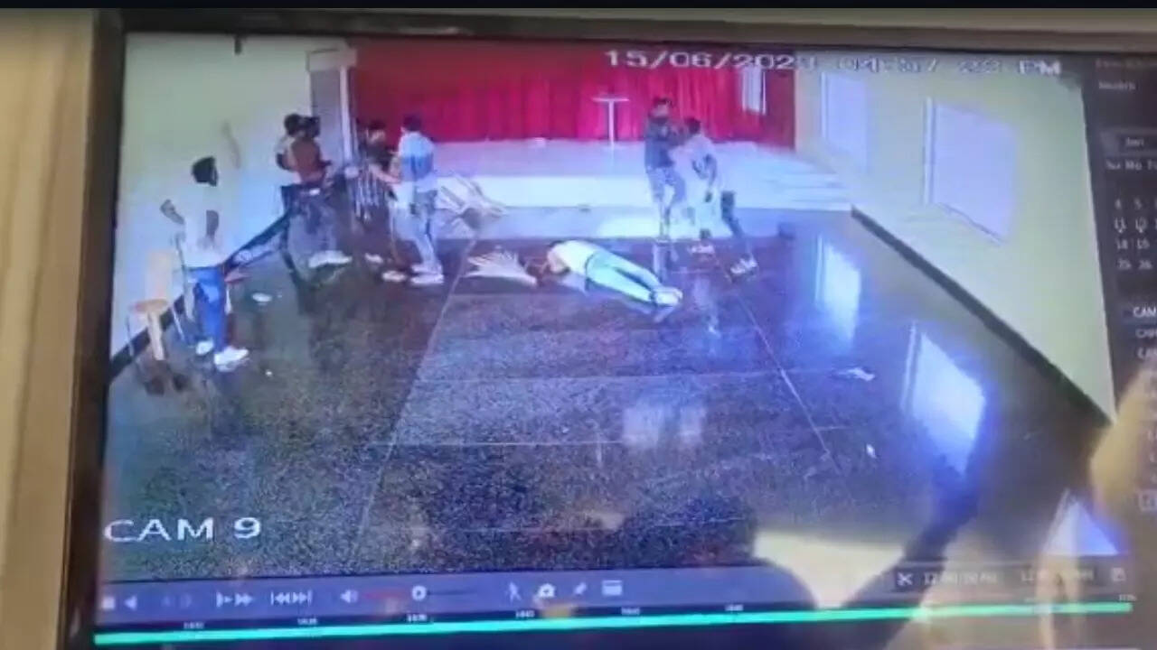 Karnataka Policeman Critical After Being Attacked By Armed Gang In Hassan, CCTV Footage Captures Wild Assault - WATCH