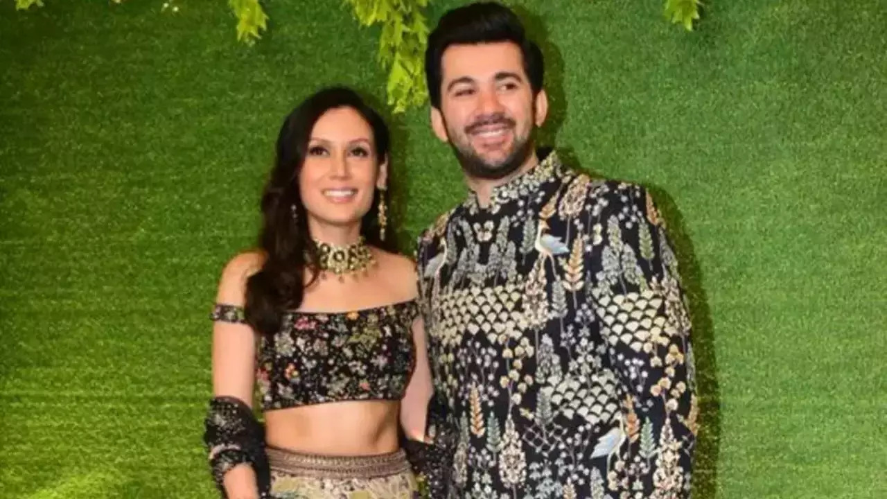 Karan Deol with his fiance Drisha Acharya at sangeet night