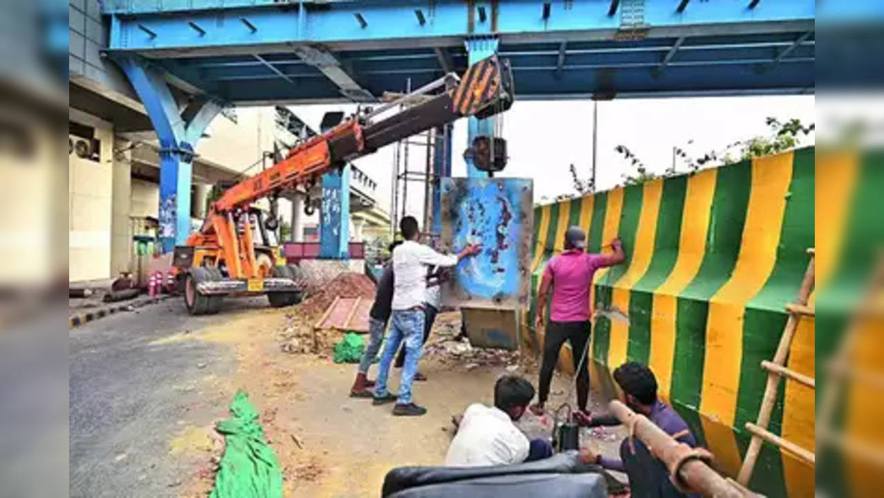 Pillar removal in Noida - TOI.