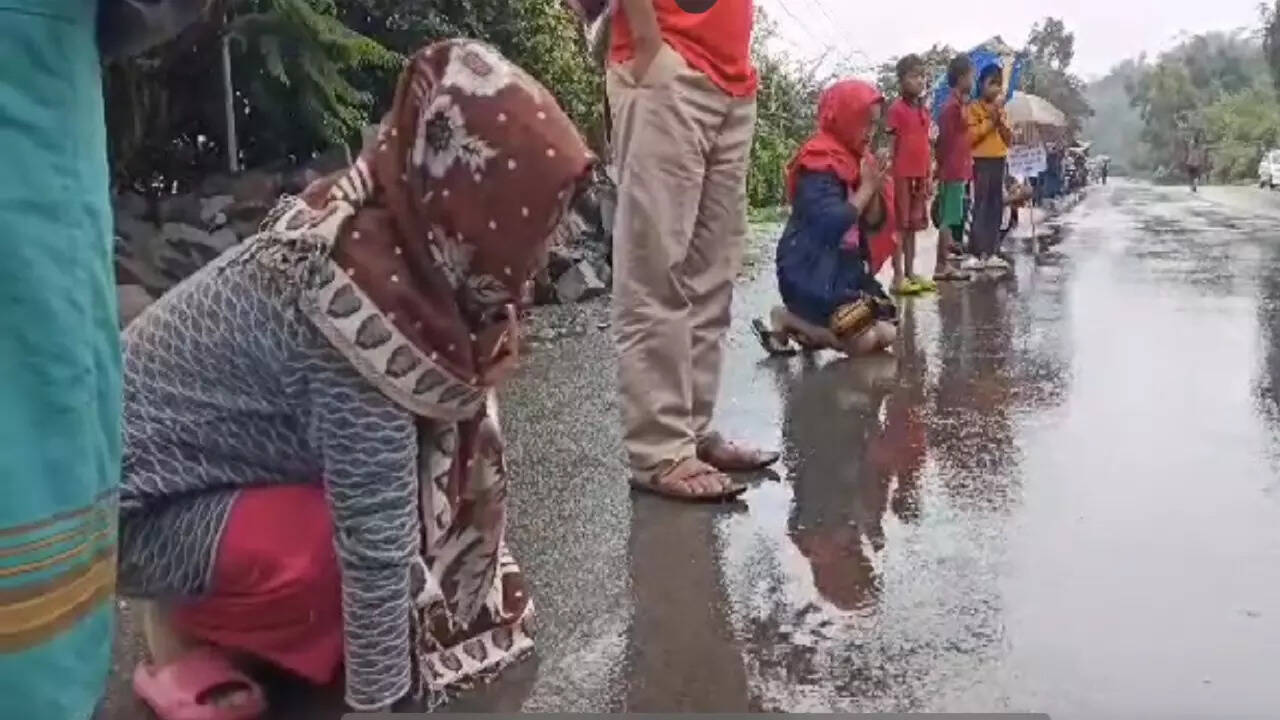 Manipur Violence People Form 40 Km Long Human Chain Along Nh 2 In