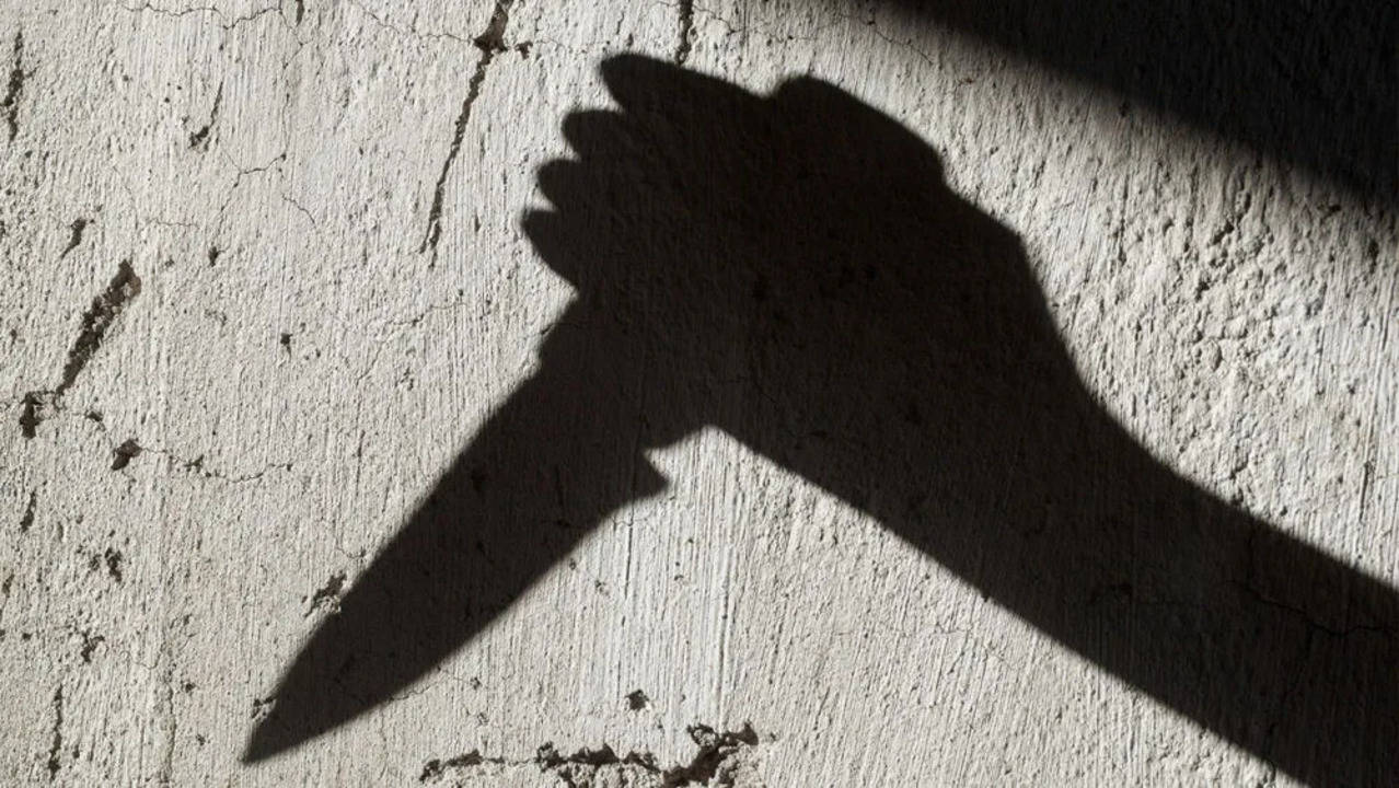 Mumbai crime: young man killed he's Girlfriend in Auto