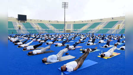 As World Gears Up For International Yoga Day, Surat Eyes Guinness Record  With 1.25 Lakh People Set To Join Session | India News, Times Now