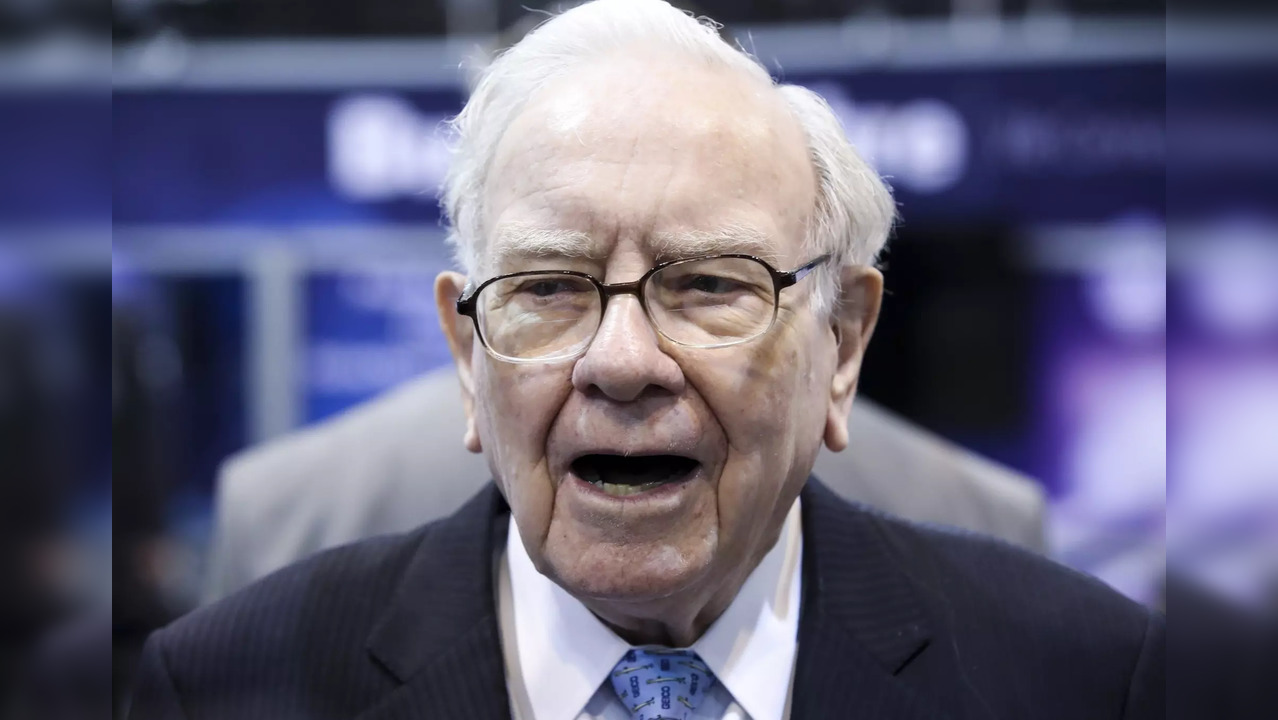 Warren Buffett donates USD 3.6 billion in Berkshire Hathaway shares to philanthropic foundations