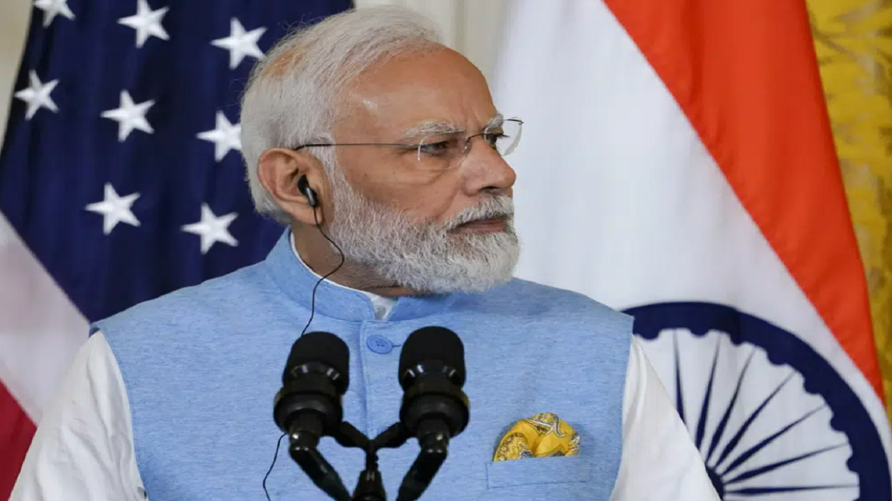 Haq's Musings: Pakistani-American Journalist Questions Modi About Treatment  of Minorities in India