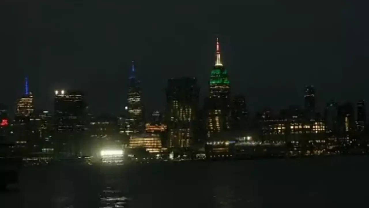 Empire State Building In New York Lights Up In Tricolour During PM Modi ...