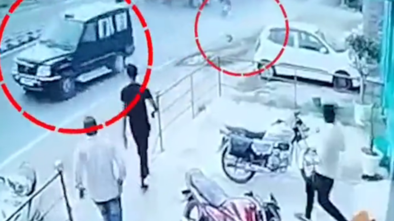 Video Vehicle Belonging To Senior Cop Crushes Man To Death In