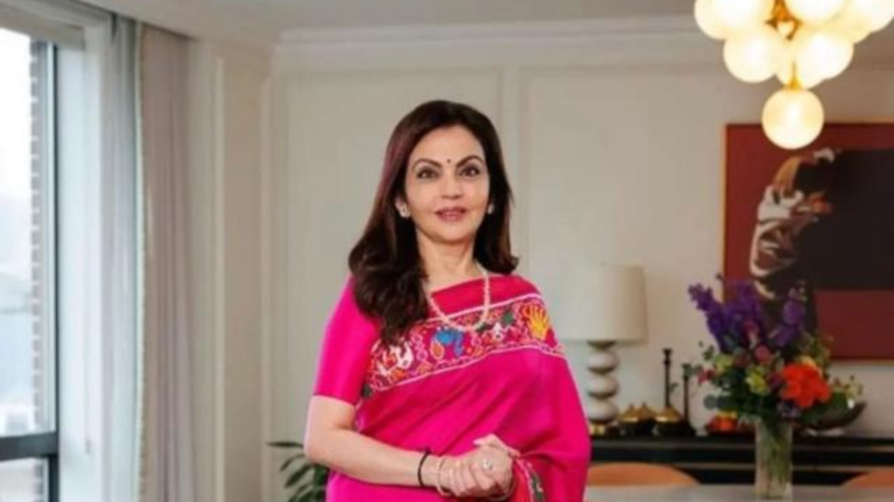 Nita Ambani's Rs 1.4 Lakh Pink Patola Saree Steals The Show At White House State Lunch