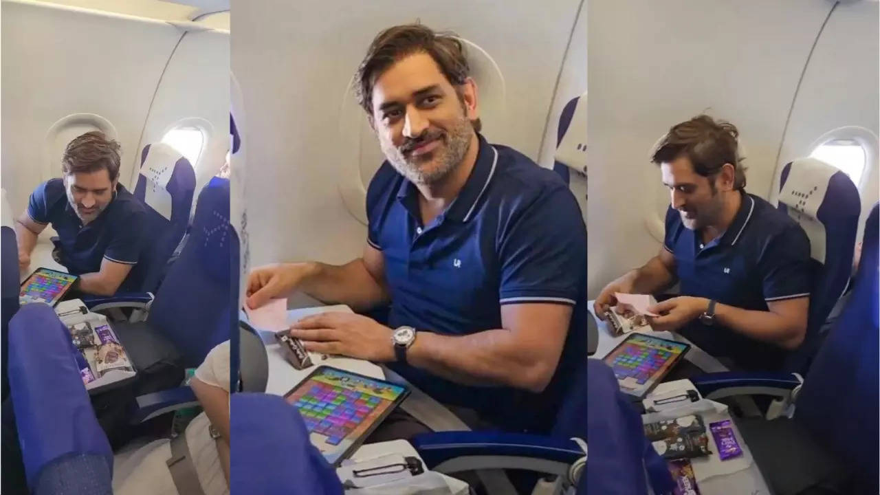 MS Dhoni Playing Candy Crush