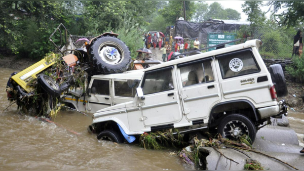 Himachal Pradesh Flash Floods: 200 People Stranded, 2 Killed As Heavy ...