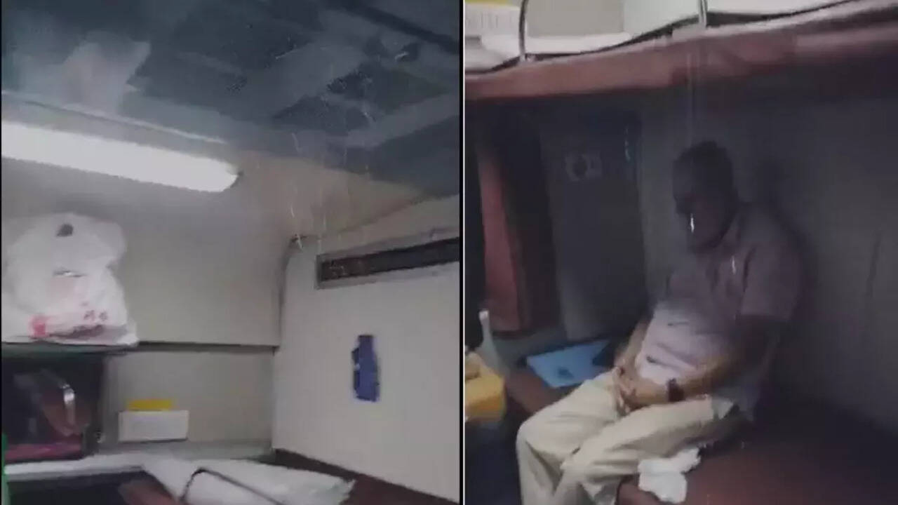 Video Water Leaks Through AC Coach Of MumbaiIndore Avantika Express