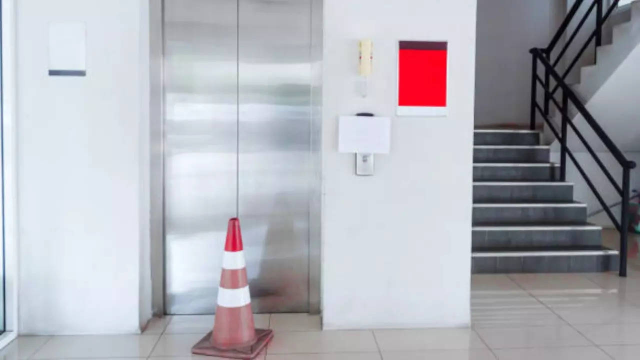 lift maintenance elevator