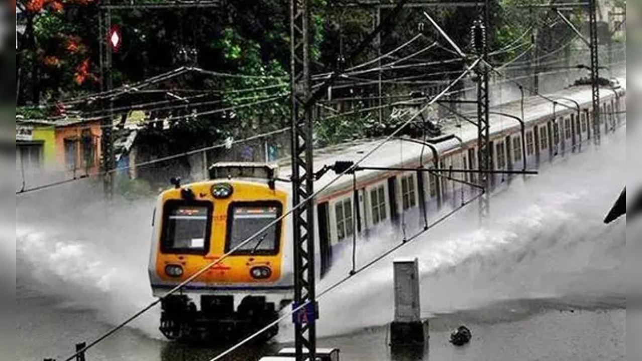 Mumbai Local Train Running Status