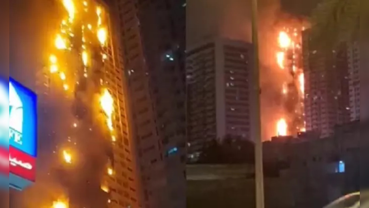 Video: Massive Fire Breaks Out at Residential High-rise in UAE's Ajman