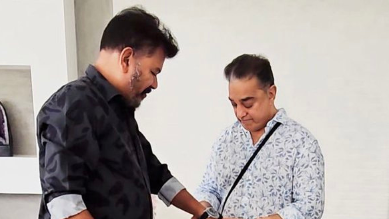 Kamal Haasan Gifts Luxurious Watch To S Shankar After Watching 'Main Scenes of Indian 2'. PIC