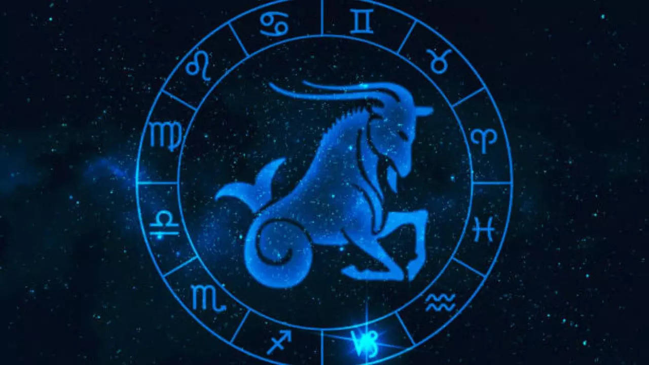 Capricorn Monthly Horoscope July 2023: The Universe Will Work in Your ...