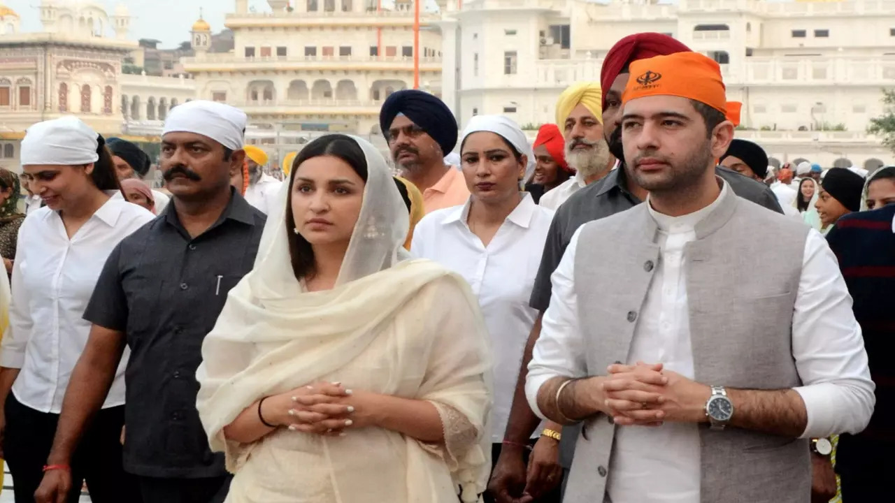 Parineeti Chopra, Raghav Chadha Seek Blessings At Golden Temple Ahead Of Wedding. See Pics, Videos