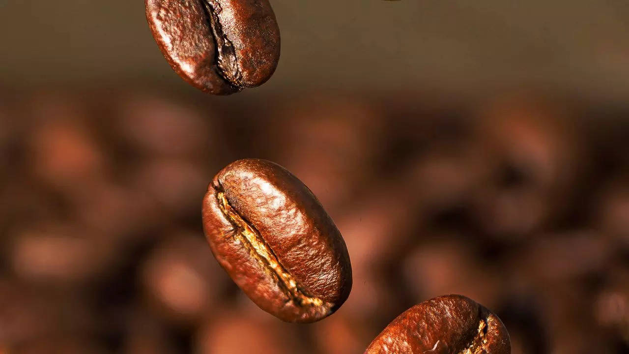 This classic optical illusion test challenges puzzlers to find a man's face concealed within coffee beans | Representative image: Canva Pro