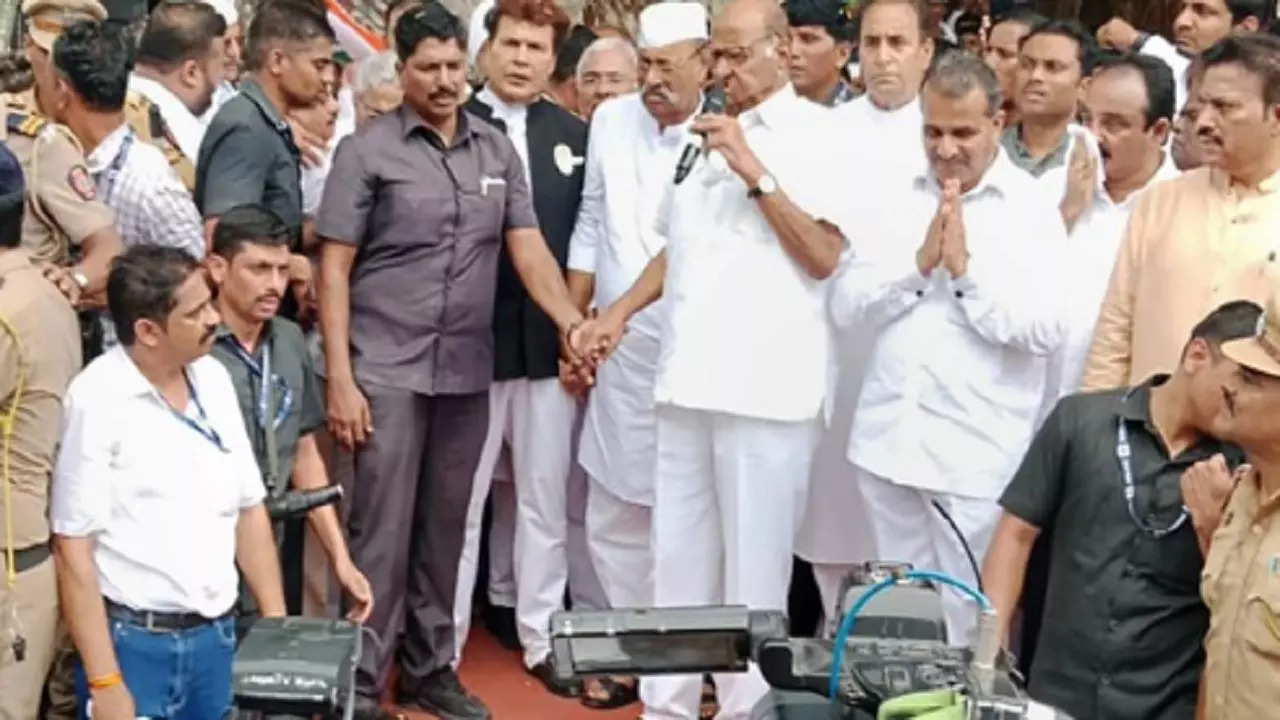 Sharad Pawar Addressing Party Workers