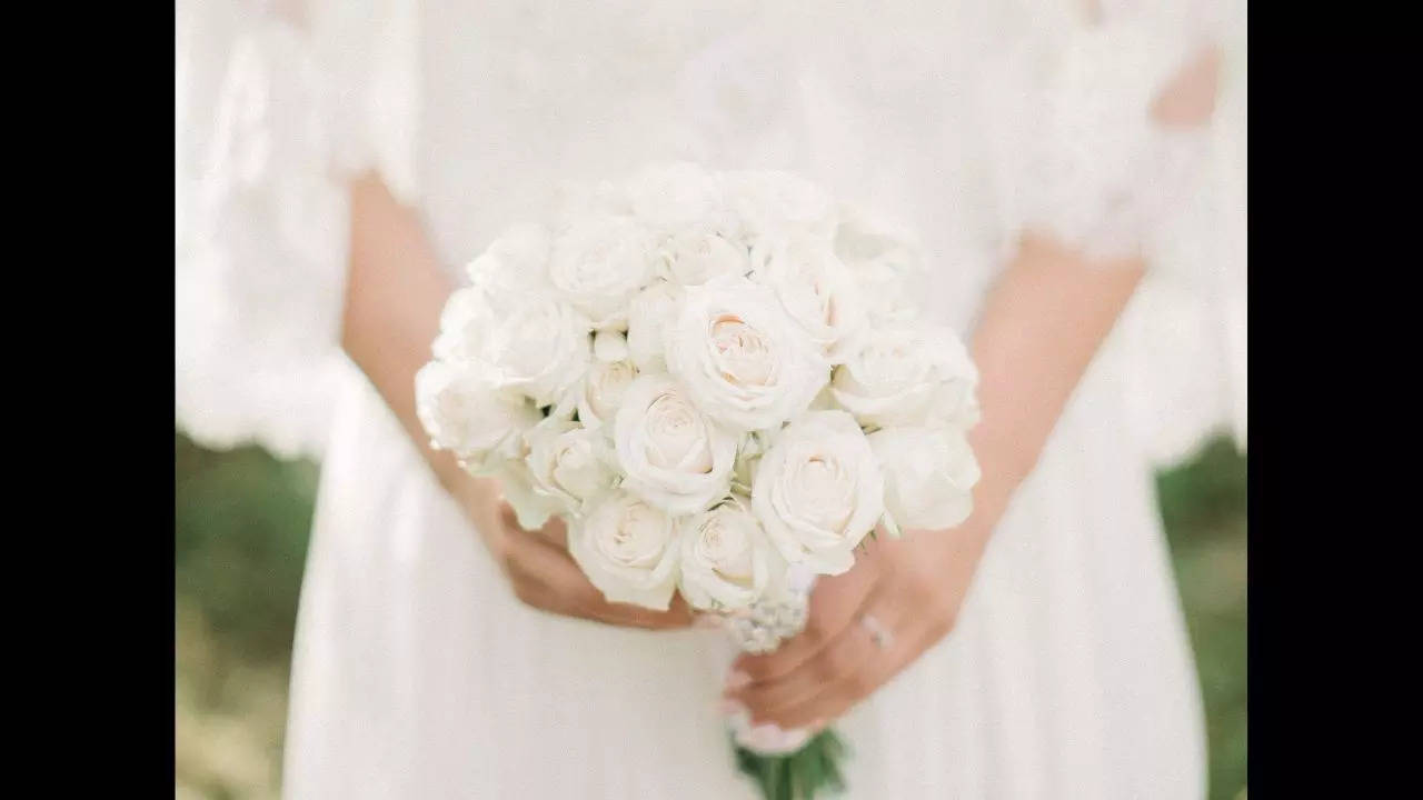 White-wedding-dress-fiance-reddit