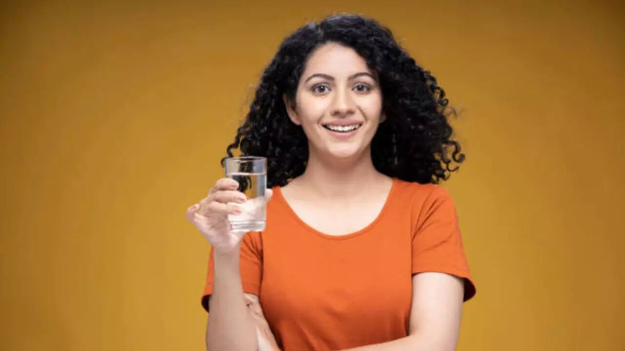 Weight Loss Tips: How Much Water You Should Drink As Per Your Body Weight For Losing Weight - Vimarsana News