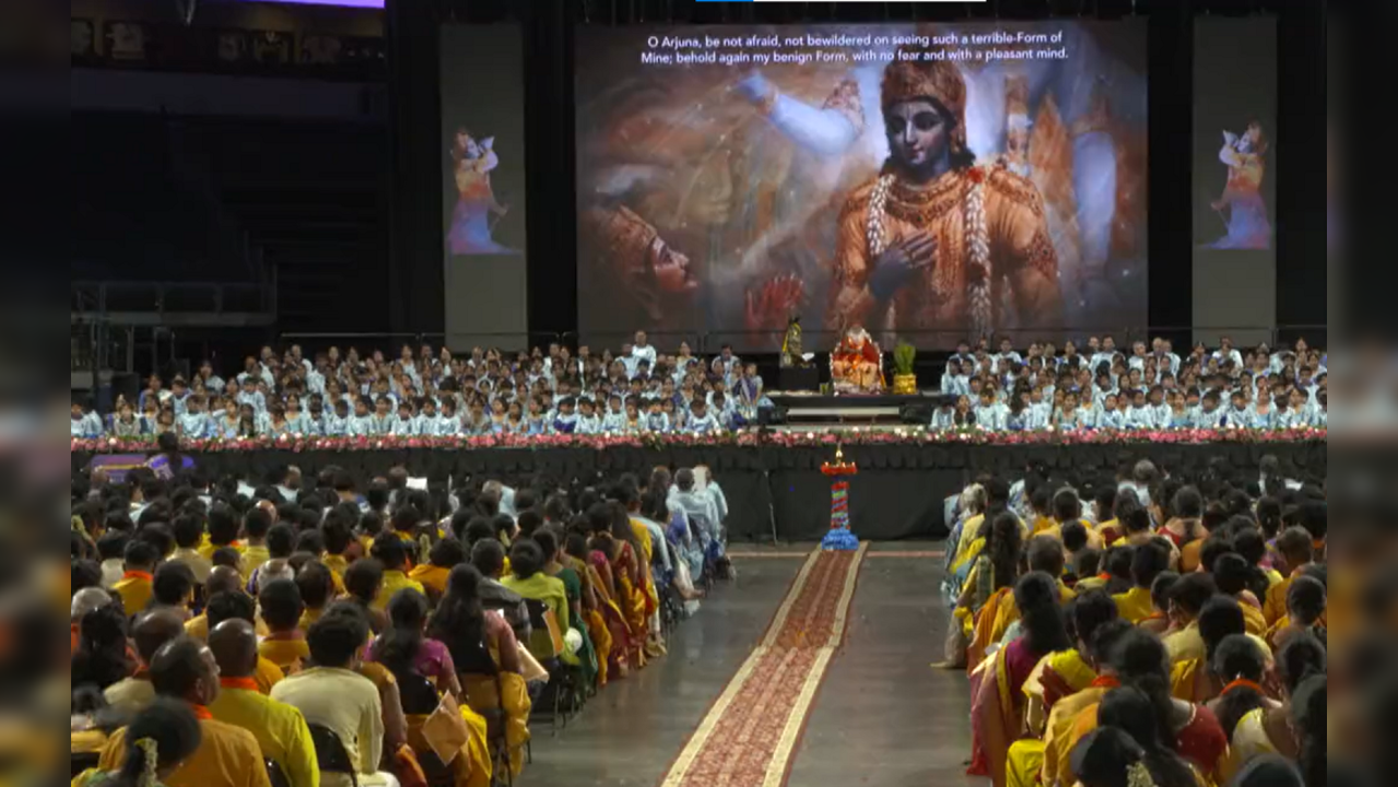 Thousands recite the Bhagavad Gita in Texas