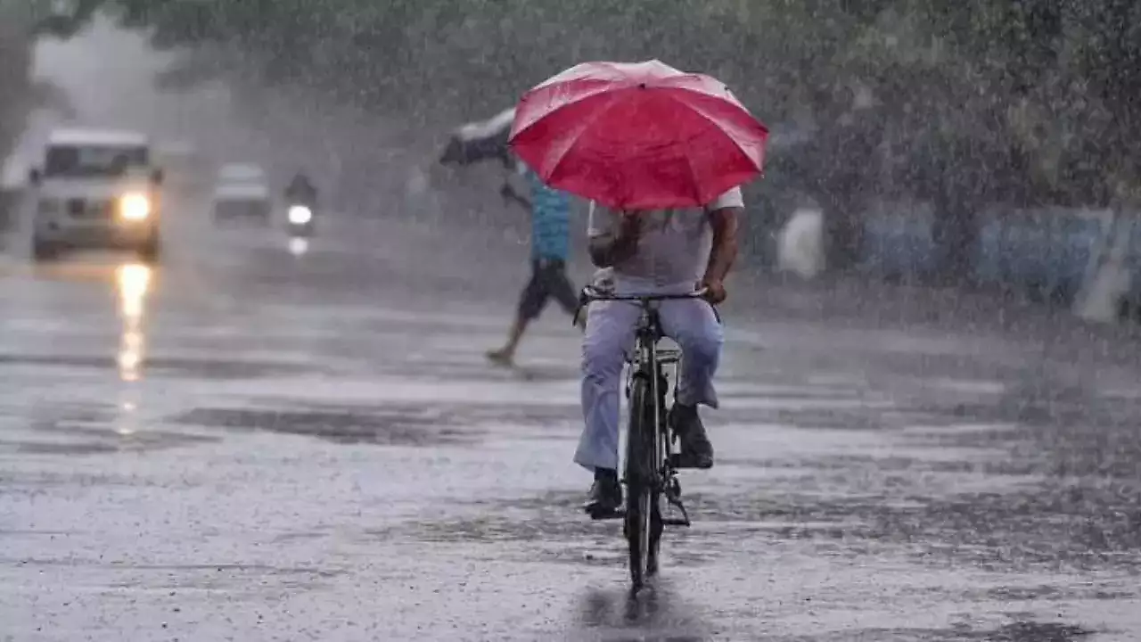 Bengaluru: Heavy Rain in Karnataka for Next 5 Days; IMD Issues Orange Alert - Vimarsana News