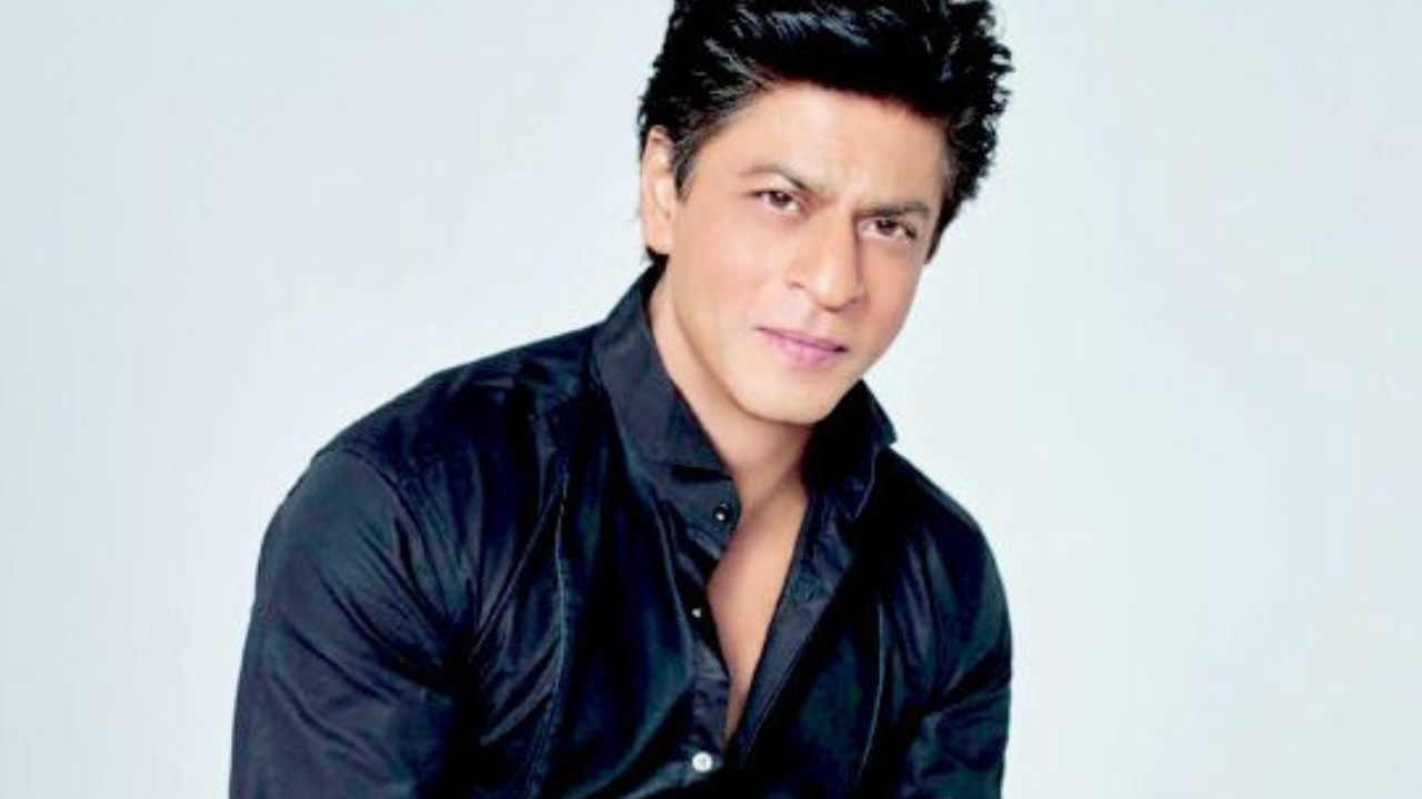 Shah Rukh Khan Rushed to Hospital After He Meets With An Accident In Los Angeles, Undergoes Surgery